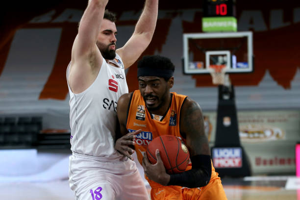 东队最终拿 东队最终拿